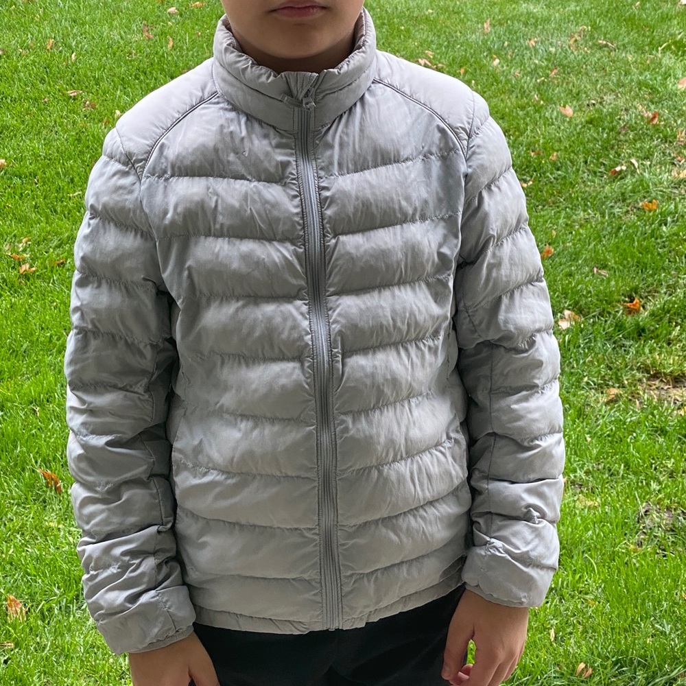 Boys winter / full puffer jacket size 10/11